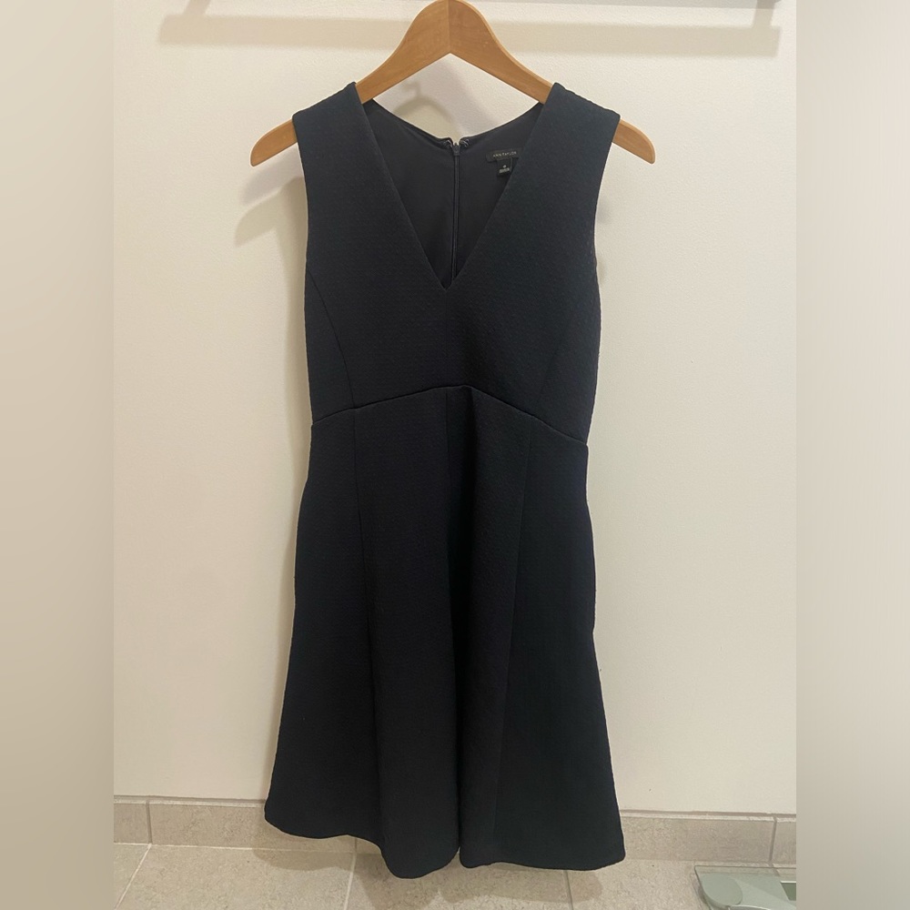 Ann Taylor Dress, Size 0, Very Lightly Worn
